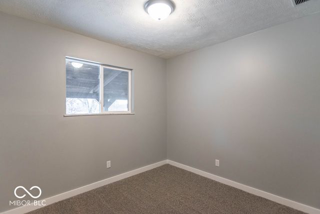 1649 W County Road 100 N, Greencastle, IN 46135