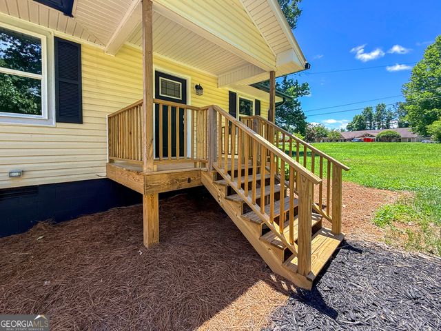 16 Veras Drive, Cleveland, GA 30528