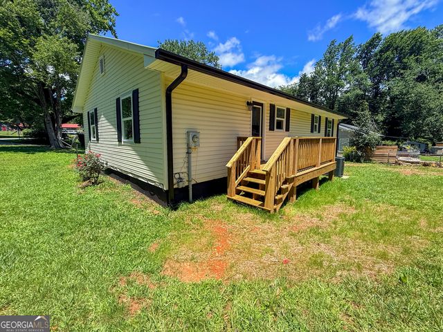 16 Veras Drive, Cleveland, GA 30528
