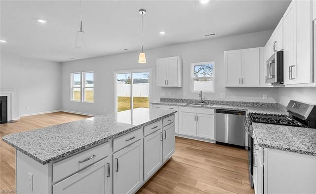 5362 Spicewood Lake Lane, Winston-salem, NC 27106