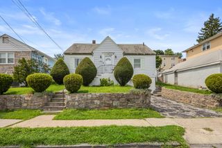 66 Murray Avenue, Yonkers, NY 10704