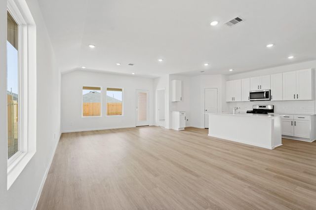 16414 Pinebrook Leaf Lane, Magnolia, TX 77355