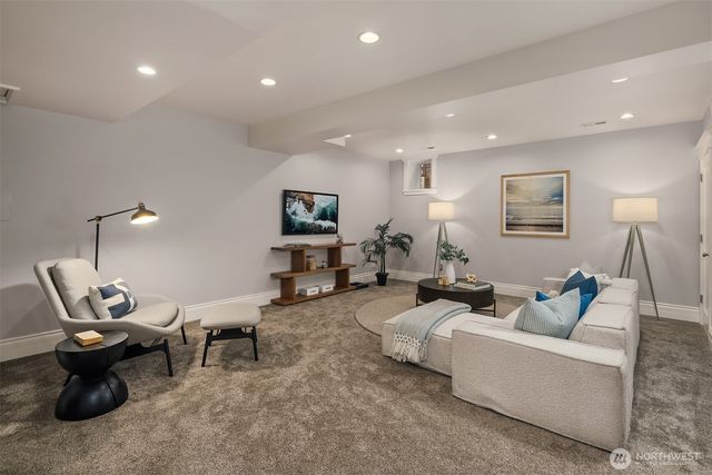 721 18th Avenue E, Seattle, WA 98112