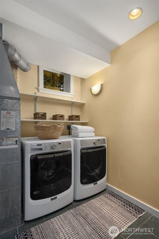 721 18th Avenue E, Seattle, WA 98112