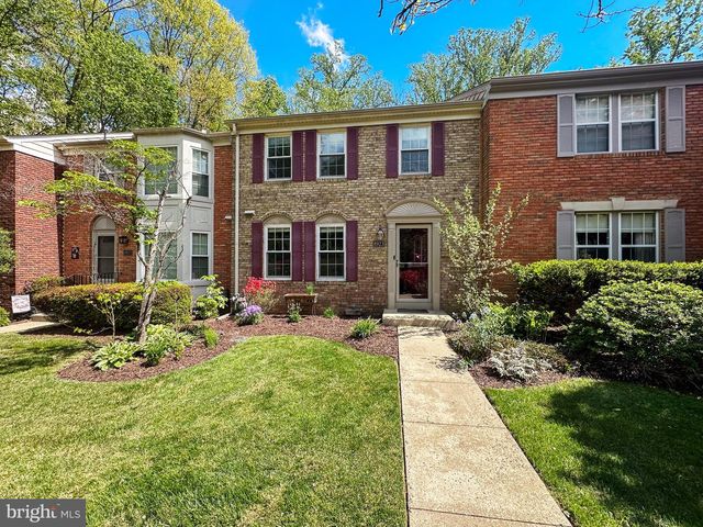 8923 PARK FOREST DR, Springfield, VA 22152