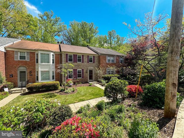 8923 PARK FOREST DR, Springfield, VA 22152