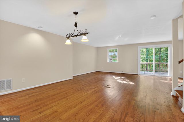 8923 PARK FOREST DR, Springfield, VA 22152