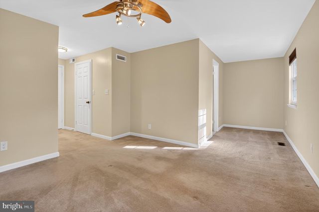 8923 PARK FOREST DR, Springfield, VA 22152