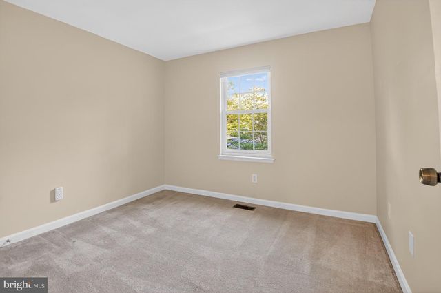 8923 PARK FOREST DR, Springfield, VA 22152
