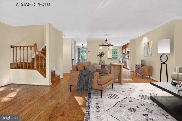 8923 PARK FOREST DR, Springfield, VA 22152