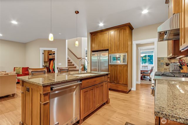 6408 86th Avenue W, University Place, WA 98467