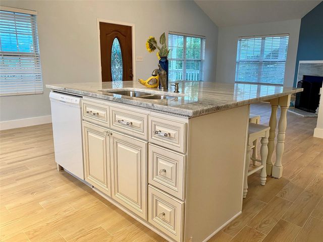 1578 Railroad Avenue, San Leon, TX 77539