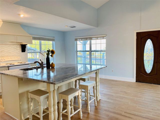 1578 Railroad Avenue, San Leon, TX 77539