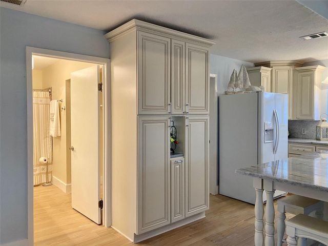 1578 Railroad Avenue, San Leon, TX 77539