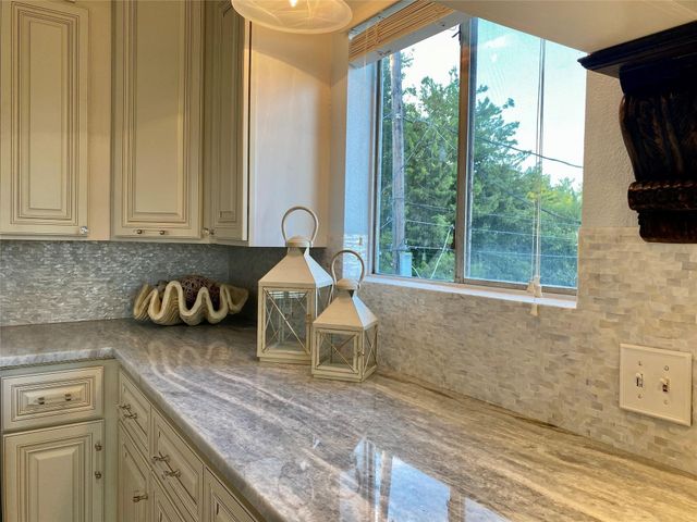 1578 Railroad Avenue, San Leon, TX 77539