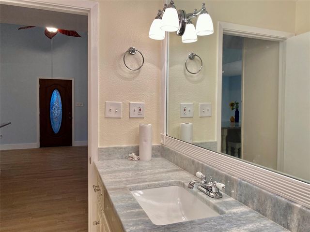 1578 Railroad Avenue, San Leon, TX 77539