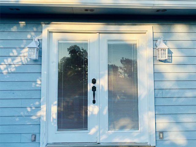 1578 Railroad Avenue, San Leon, TX 77539