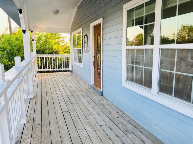 1578 Railroad Avenue, San Leon, TX 77539