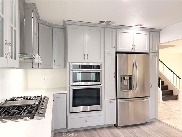 29313 Clear View Lane, Highland, CA 92346
