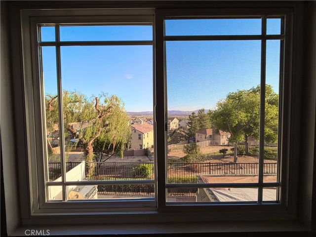 29313 Clear View Lane, Highland, CA 92346