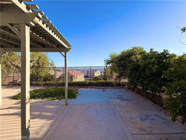 29313 Clear View Lane, Highland, CA 92346
