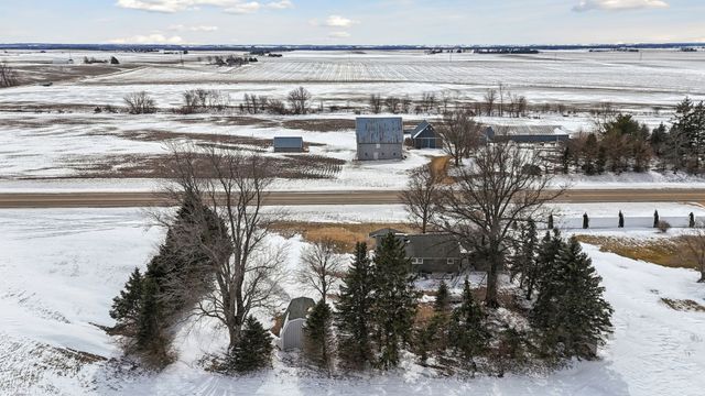 2480 Hwy 30, Dewitt, IA 52742