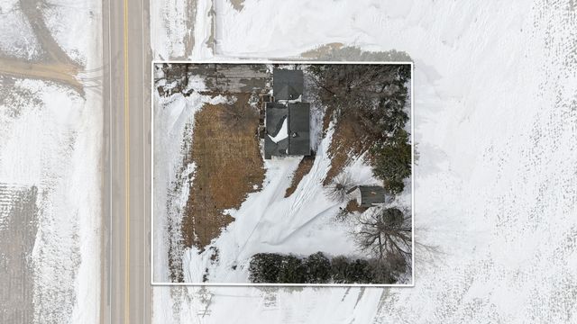 2480 Hwy 30, Dewitt, IA 52742