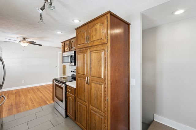 2480 Hwy 30, Dewitt, IA 52742