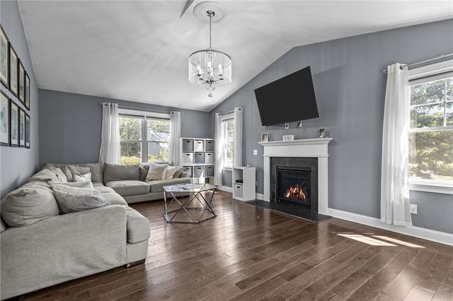 78 Harbor Ridge Lane, Tiverton, RI 02878