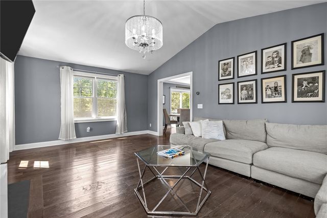 78 Harbor Ridge Lane, Tiverton, RI 02878