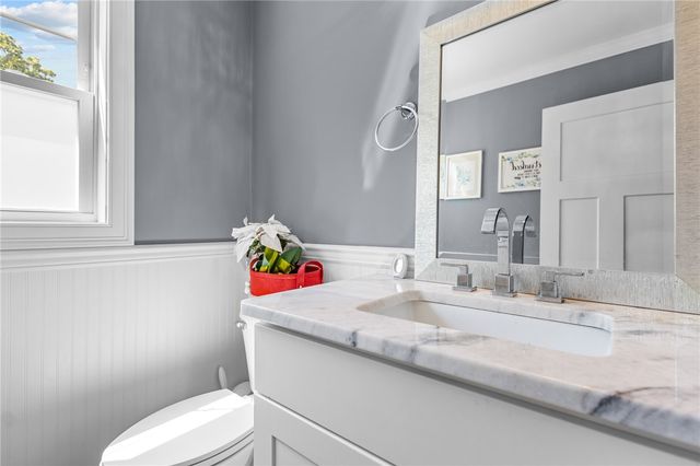 78 Harbor Ridge Lane, Tiverton, RI 02878