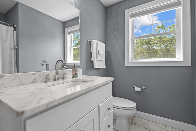 78 Harbor Ridge Lane, Tiverton, RI 02878