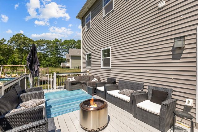 78 Harbor Ridge Lane, Tiverton, RI 02878