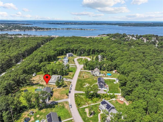 78 Harbor Ridge Lane, Tiverton, RI 02878
