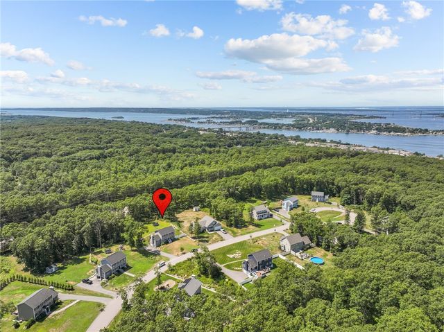 78 Harbor Ridge Lane, Tiverton, RI 02878