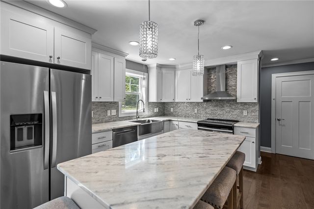 78 Harbor Ridge Lane, Tiverton, RI 02878