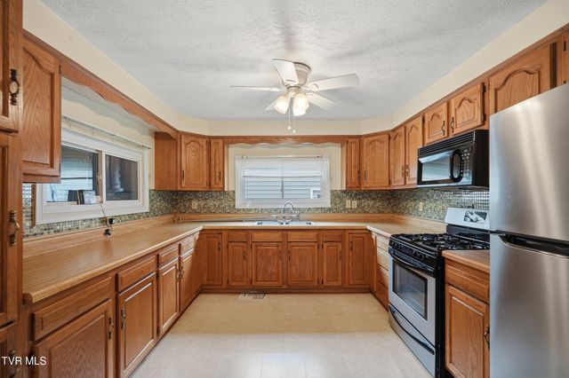 1333 Dante Road, Saint Paul, VA 24283