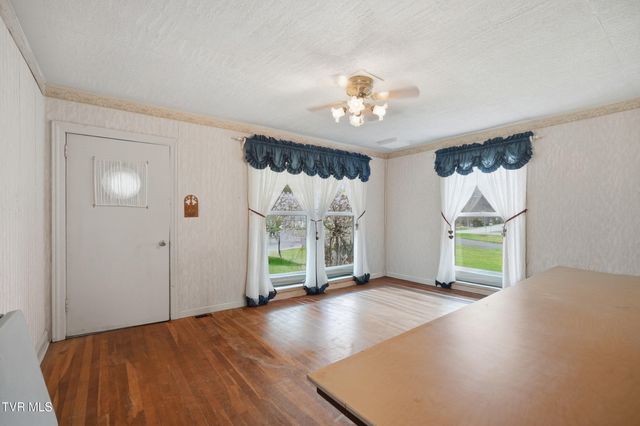 1333 Dante Road, Saint Paul, VA 24283