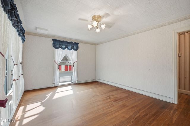 1333 Dante Road, Saint Paul, VA 24283