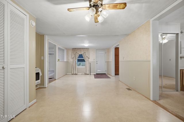 1333 Dante Road, Saint Paul, VA 24283