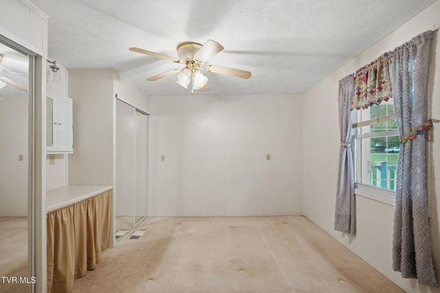 1333 Dante Road, Saint Paul, VA 24283