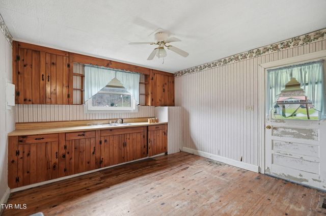 1333 Dante Road, Saint Paul, VA 24283