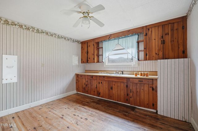 1333 Dante Road, Saint Paul, VA 24283