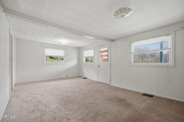 1333 Dante Road, Saint Paul, VA 24283