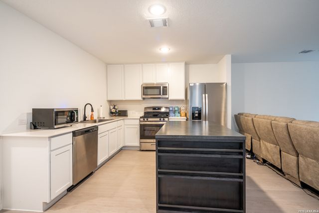 3746 GLADE CRK, San Antonio, TX 78245
