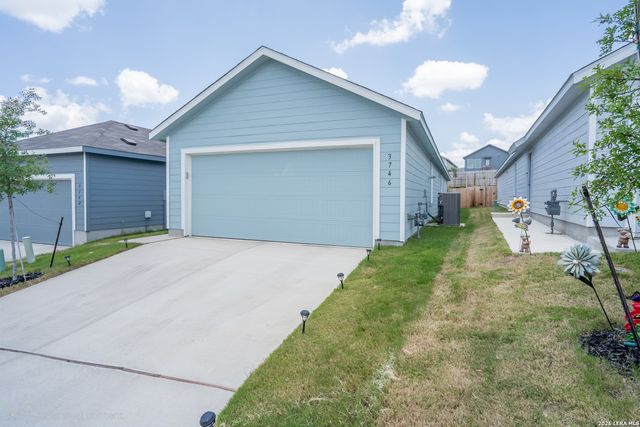 3746 GLADE CRK, San Antonio, TX 78245