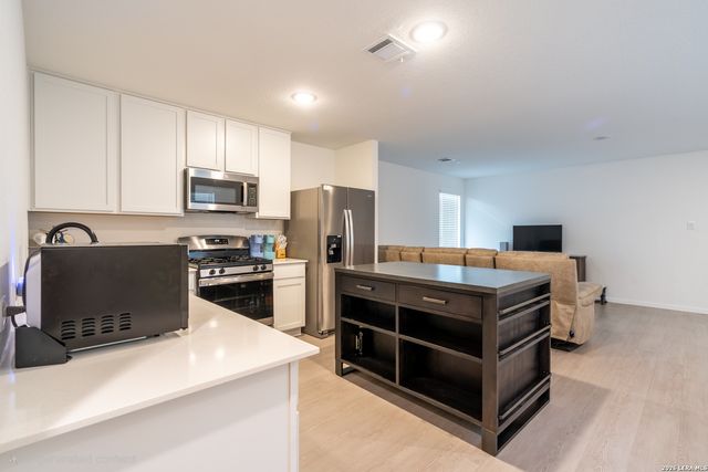 3746 GLADE CRK, San Antonio, TX 78245