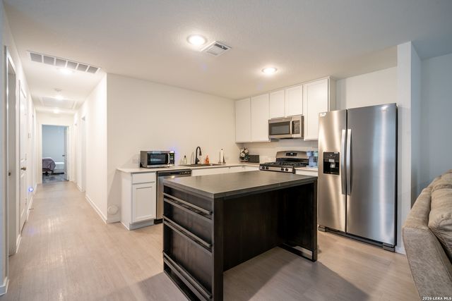 3746 GLADE CRK, San Antonio, TX 78245