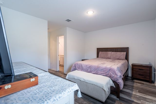 3746 GLADE CRK, San Antonio, TX 78245