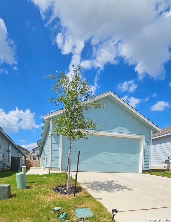 3746 GLADE CRK, San Antonio, TX 78245